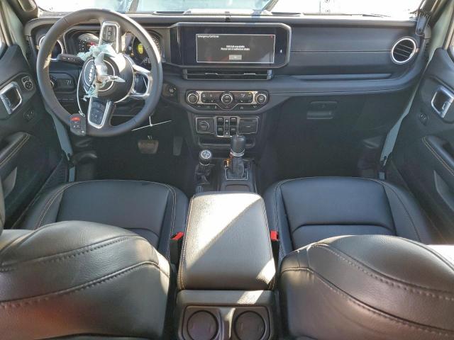 Jeep Wrangler Sahara 4xe Image 13