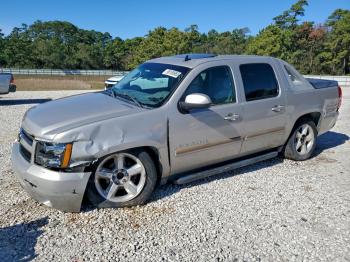  Salvage Chevrolet Avalanche