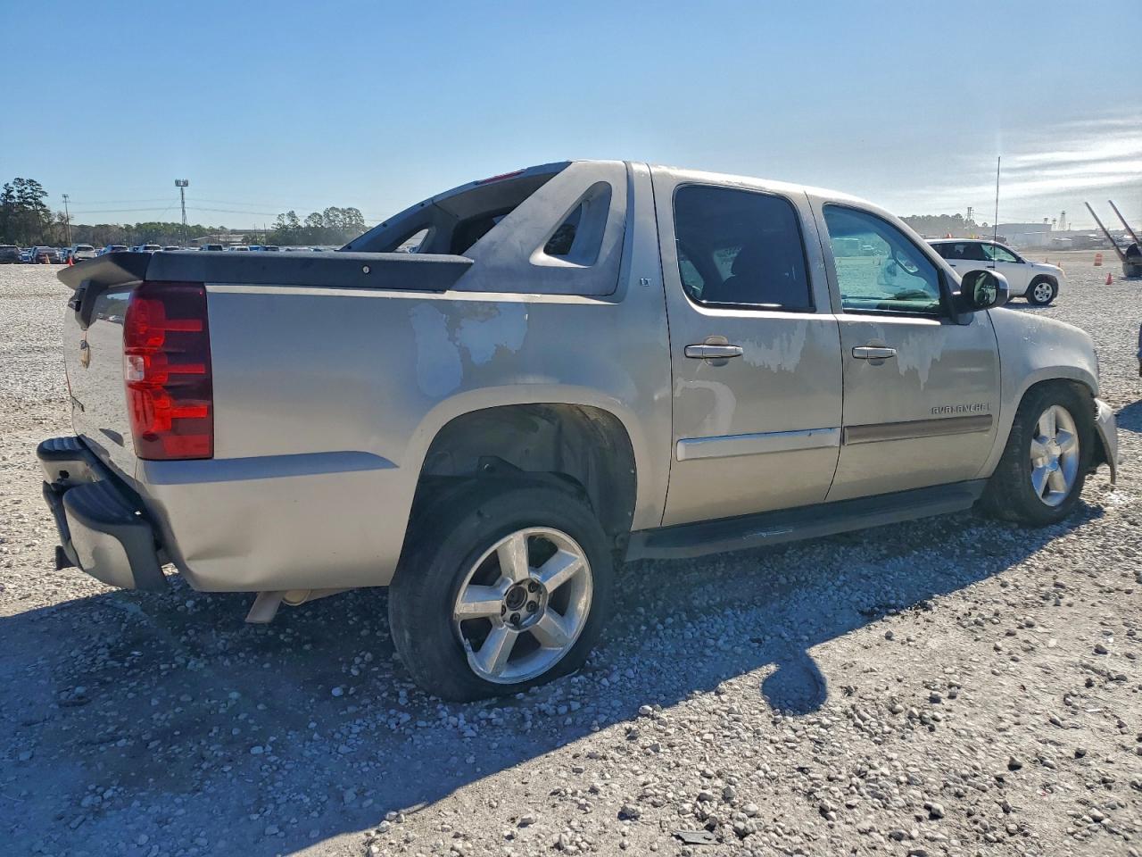 Chevrolet Avalanche C1500 Image 5