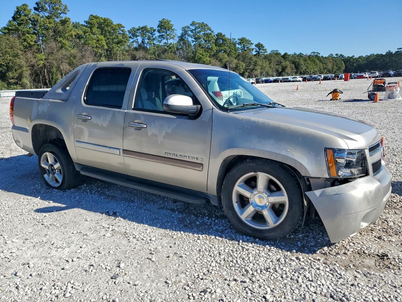 Chevrolet Avalanche C1500 Image 4
