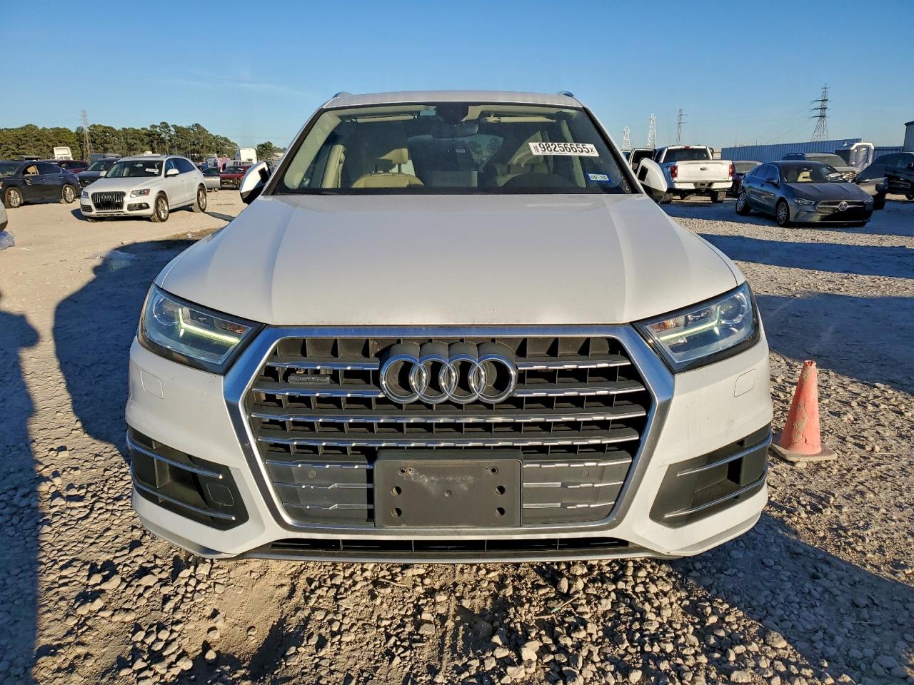 Audi Q7 Premium Plus Image 14