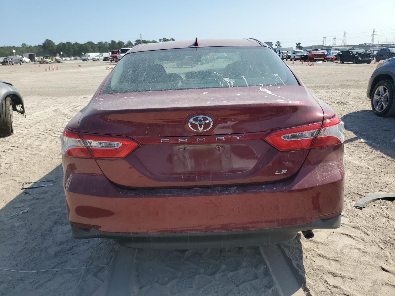 Toyota Camry L Image 2