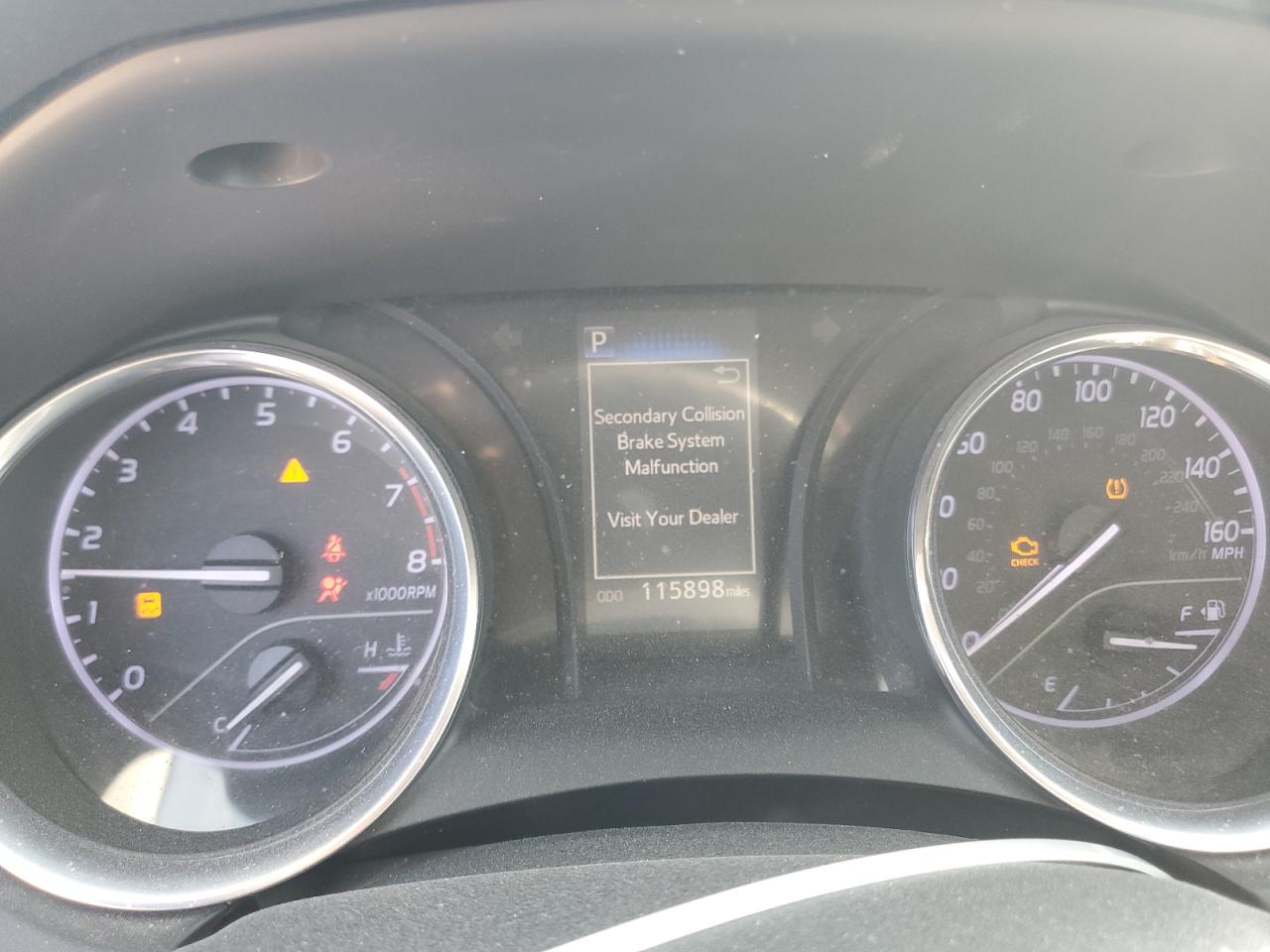 Toyota Camry L Image 8