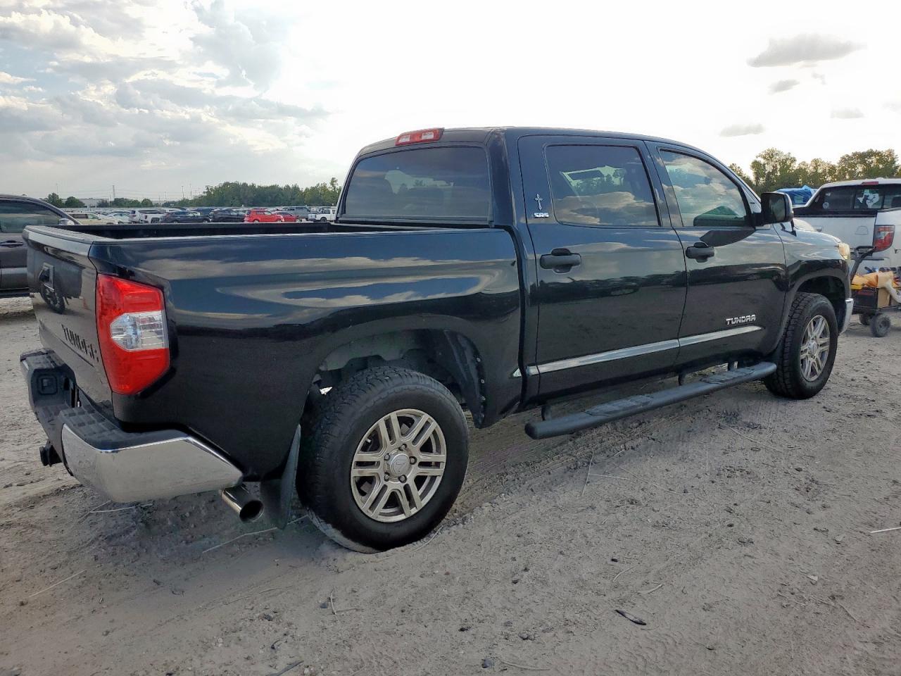 Toyota Tundra Crewmax Sr5 Image 12