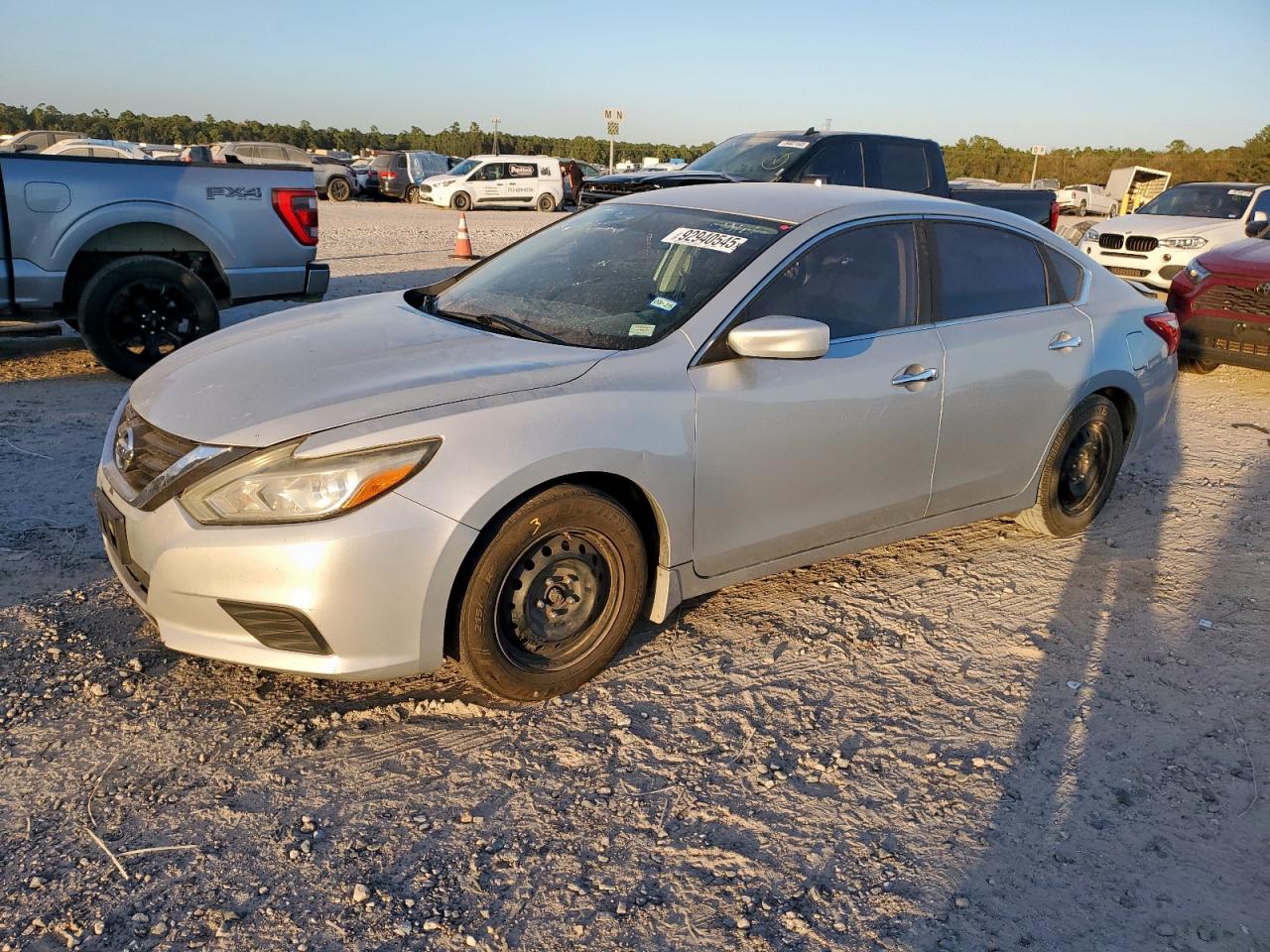 Nissan Altima 2.5 Image 1