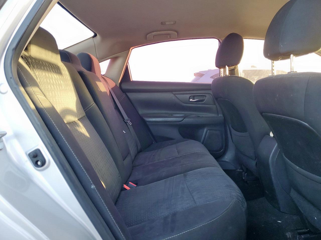 Nissan Altima 2.5 Image 7