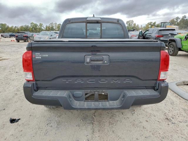 Toyota Tacoma Double Cab Image 3