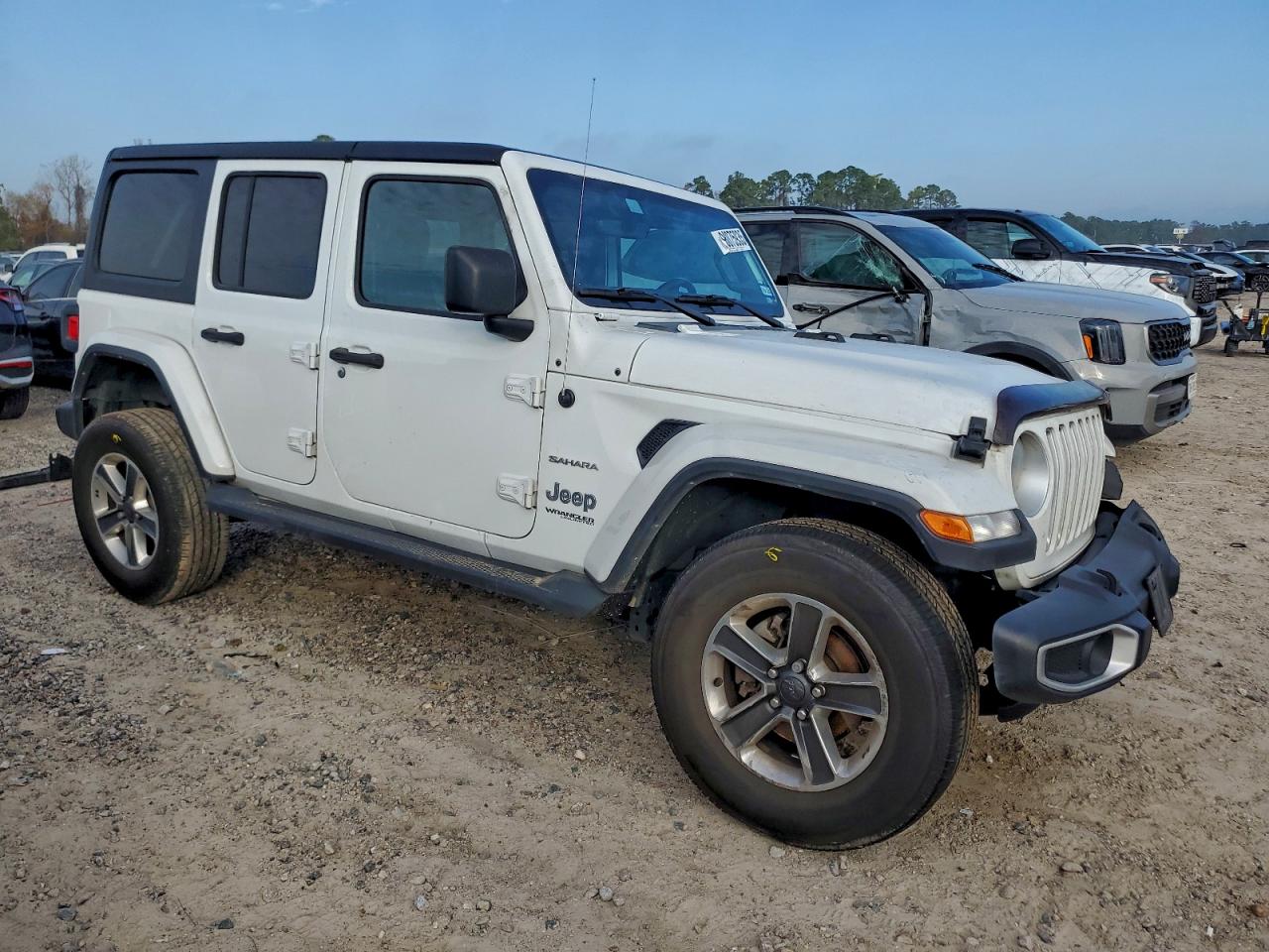 Jeep Wrangler Sahara Image 9