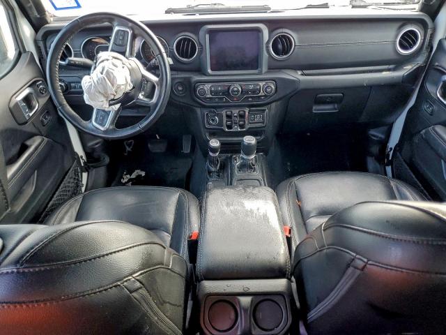 Jeep Wrangler Sahara Image 8