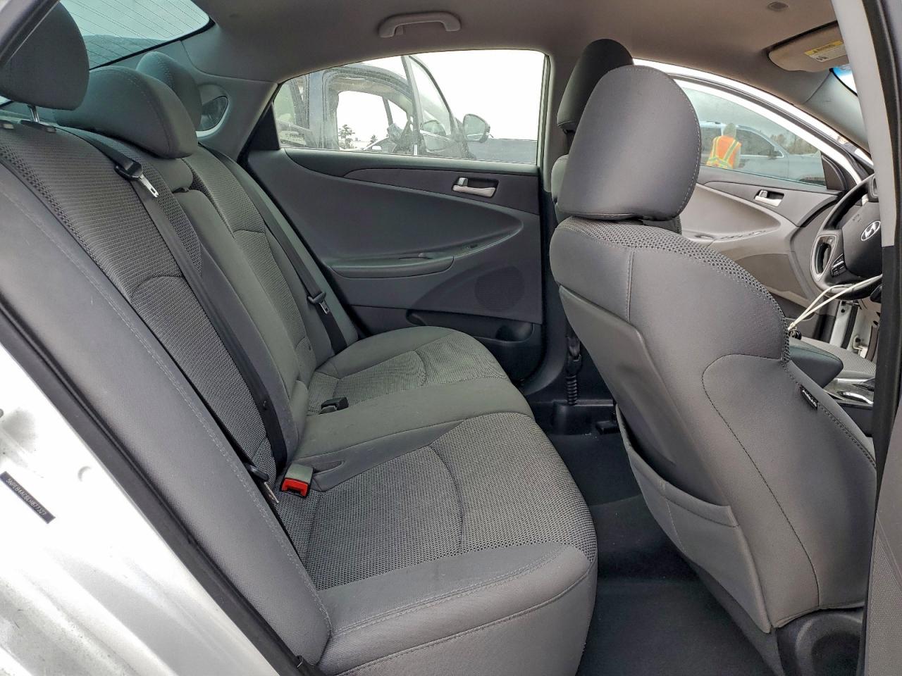 Hyundai SONATA Gls Image 8