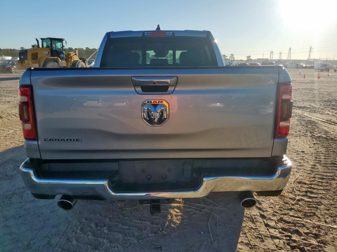 Ram 1500 Laramie Image 11