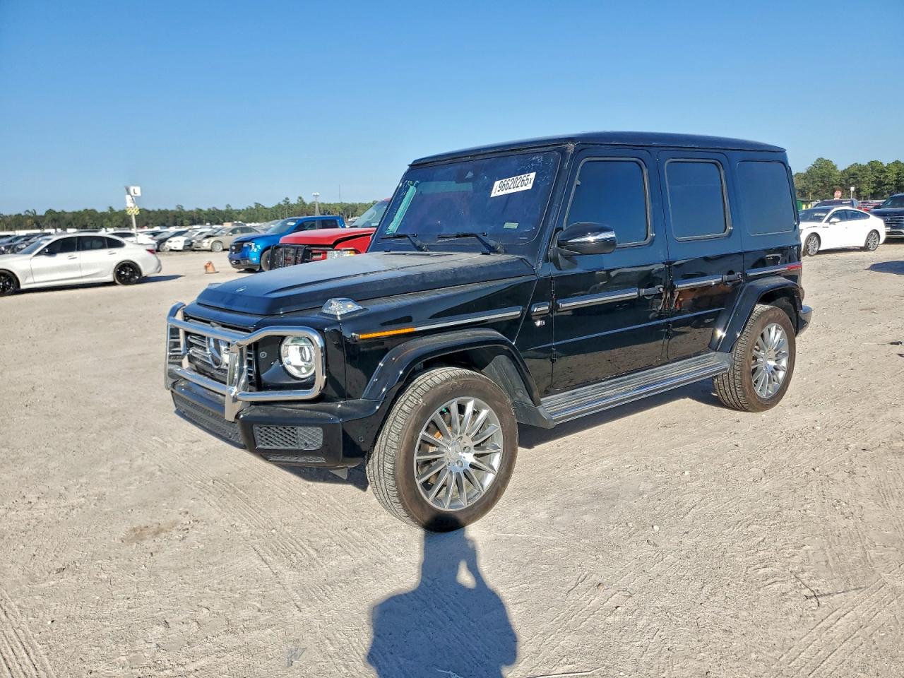 Mercedes-Benz G-Class 550 Image 1