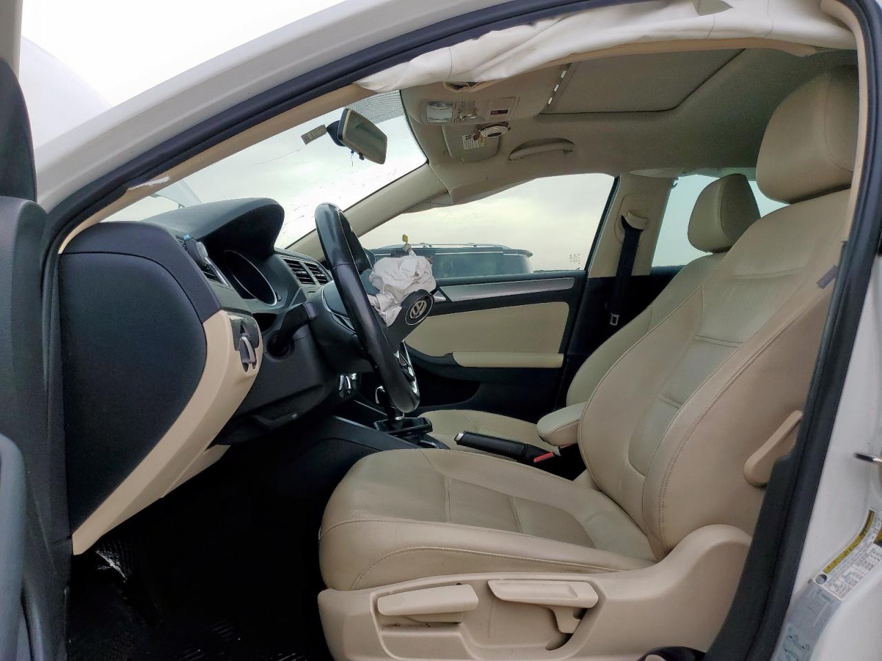 Volkswagen Jetta Se Image 7