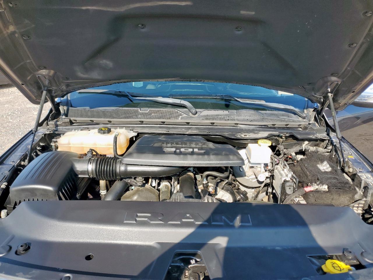 Ram 1500 Limited Image 8