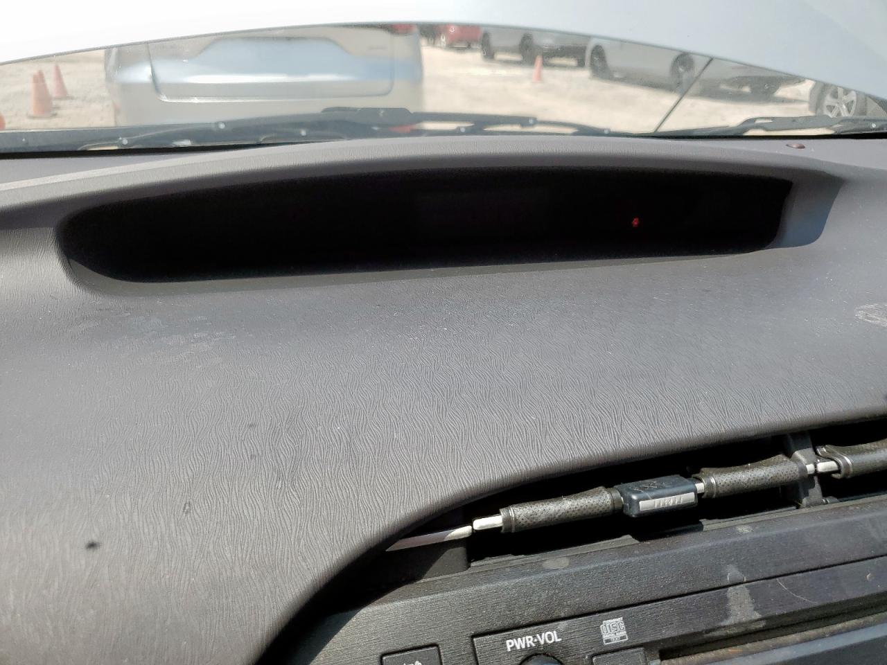 Toyota Prius Image 11