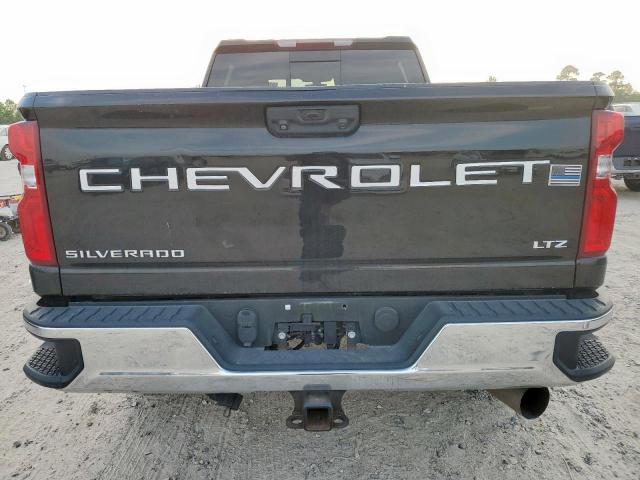 Chevrolet Silverado K2500 Heavy Duty Ltz Image 3