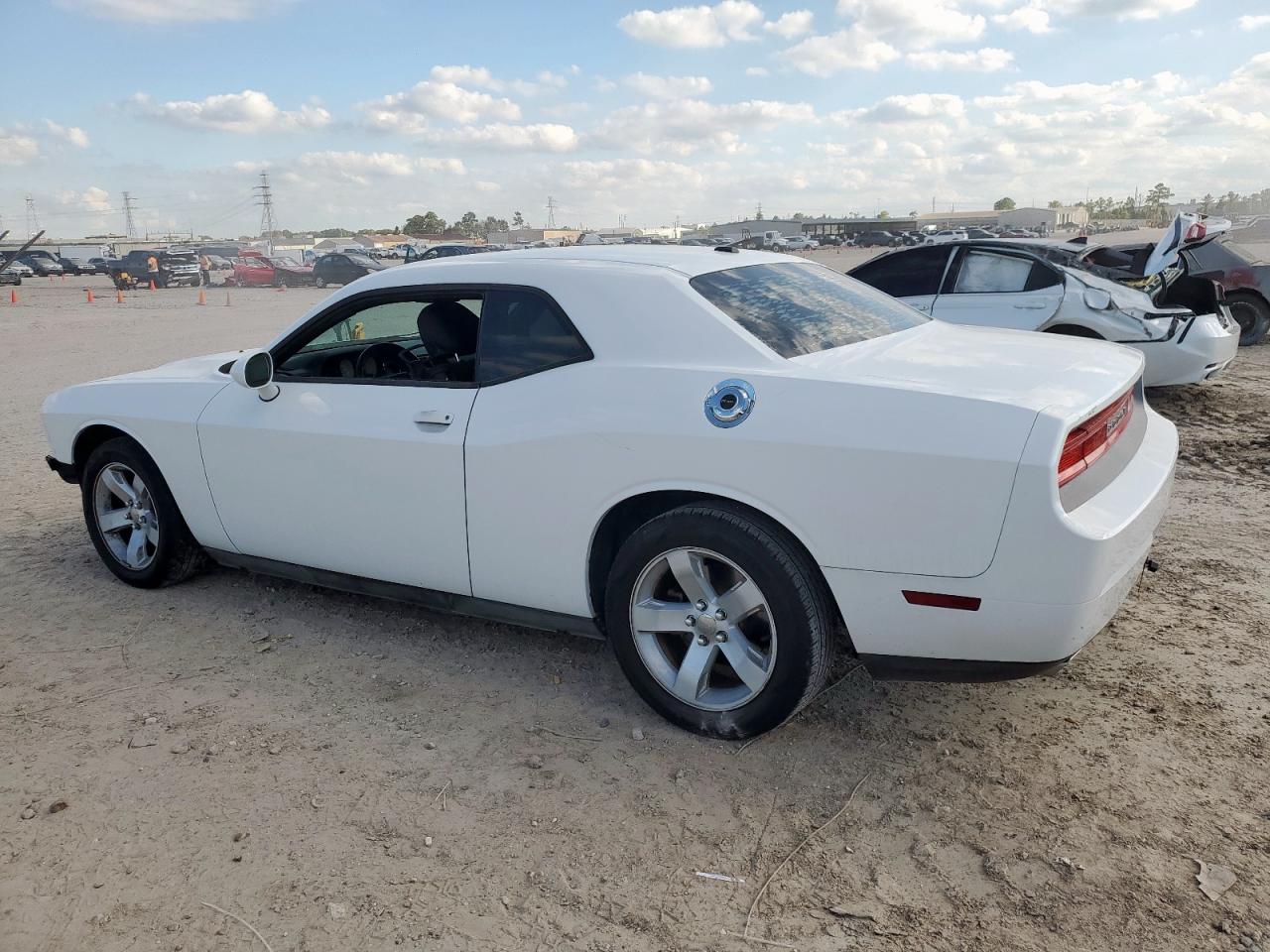 Dodge Challenger Sxt Image 13