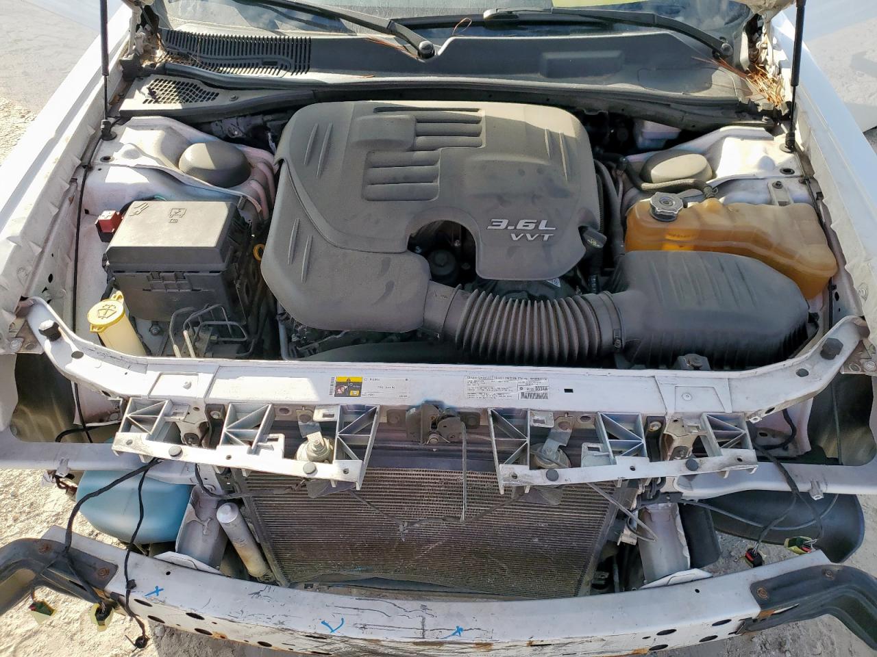 Dodge Challenger Sxt Image 9