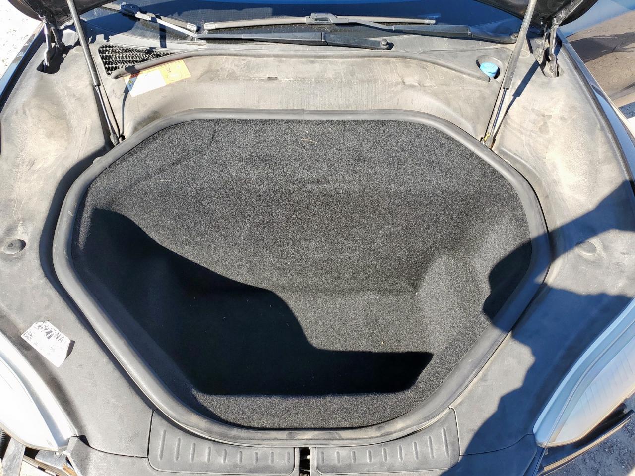 Tesla Model S Image 2