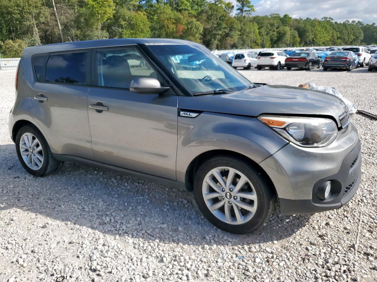Kia Soul + Image 9
