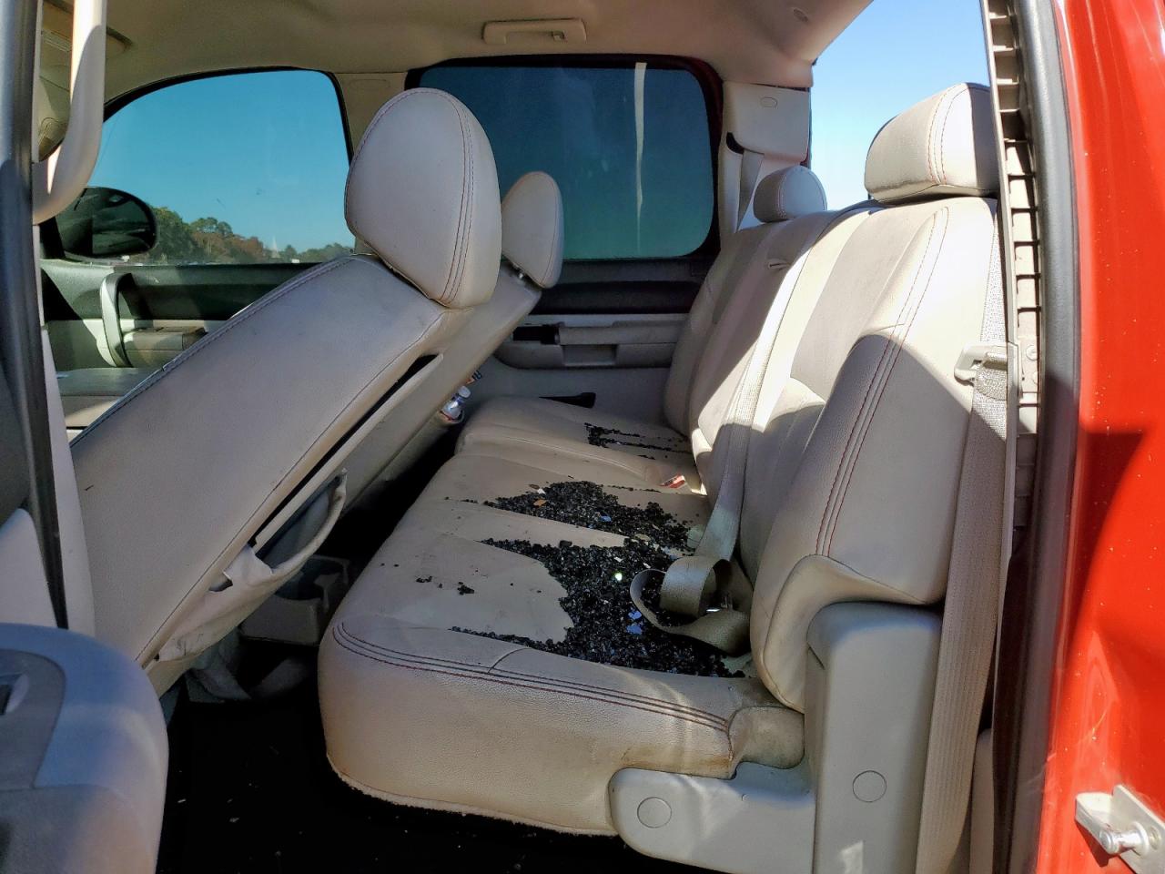 Chevrolet Silverado C1500 Crew Cab Image 10