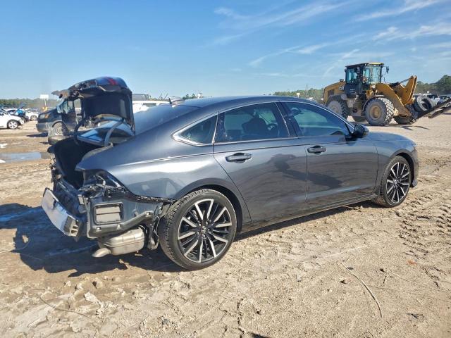 Honda Accord Touring Hybrid Image 2