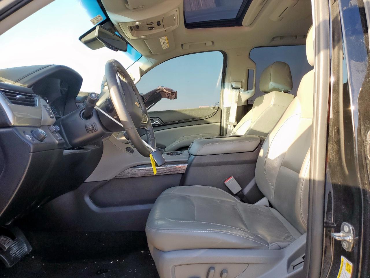 Chevrolet Tahoe C1500 Lt Image 4