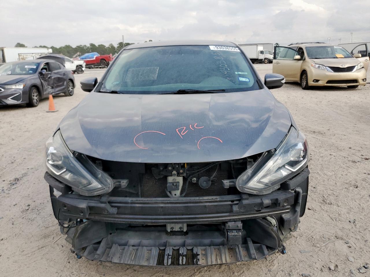 Nissan Sentra S Image 4