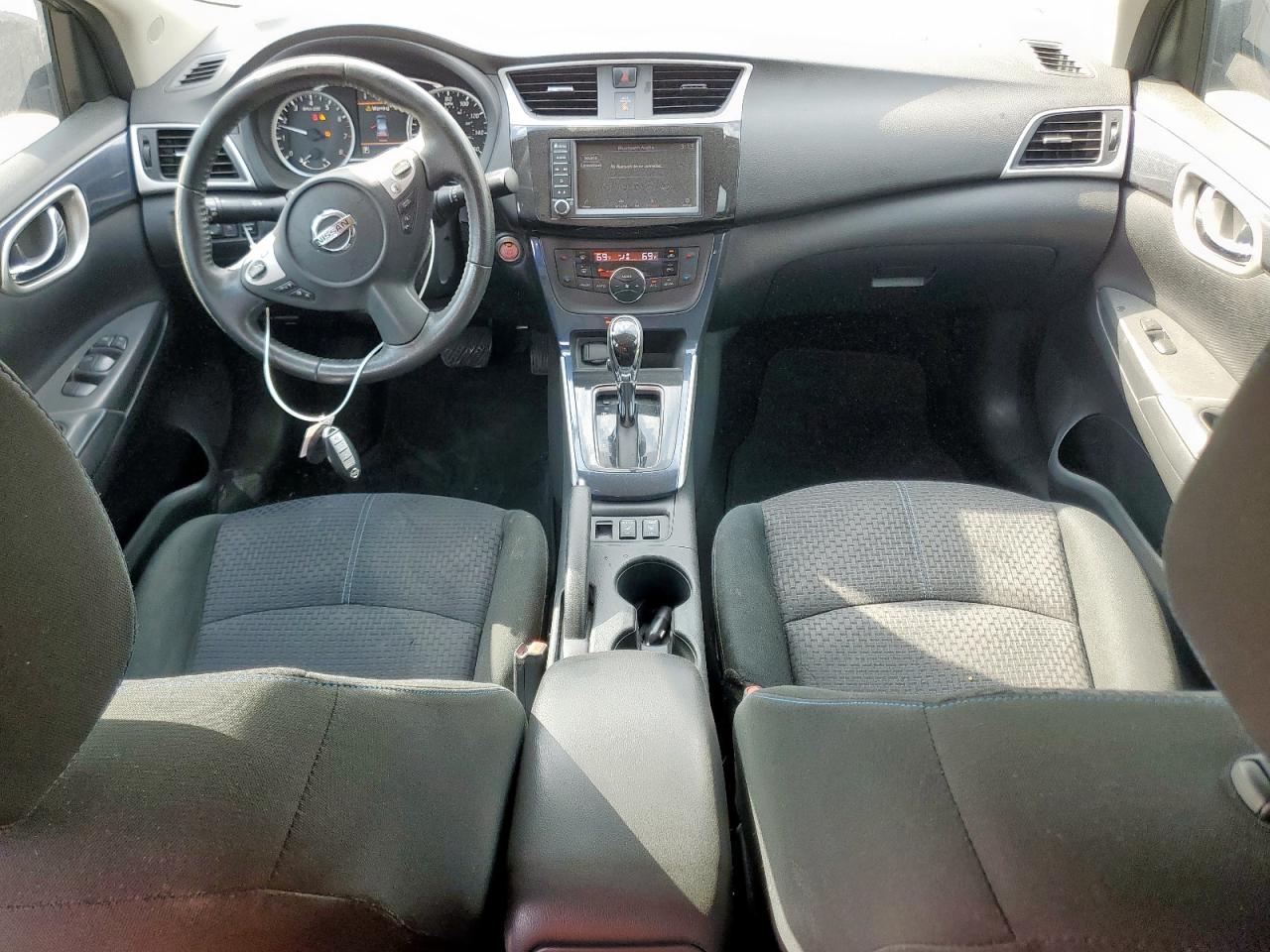 Nissan Sentra S Image 12