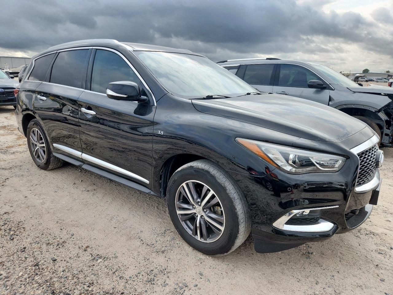 INFINITI Qx Luxe Image 7