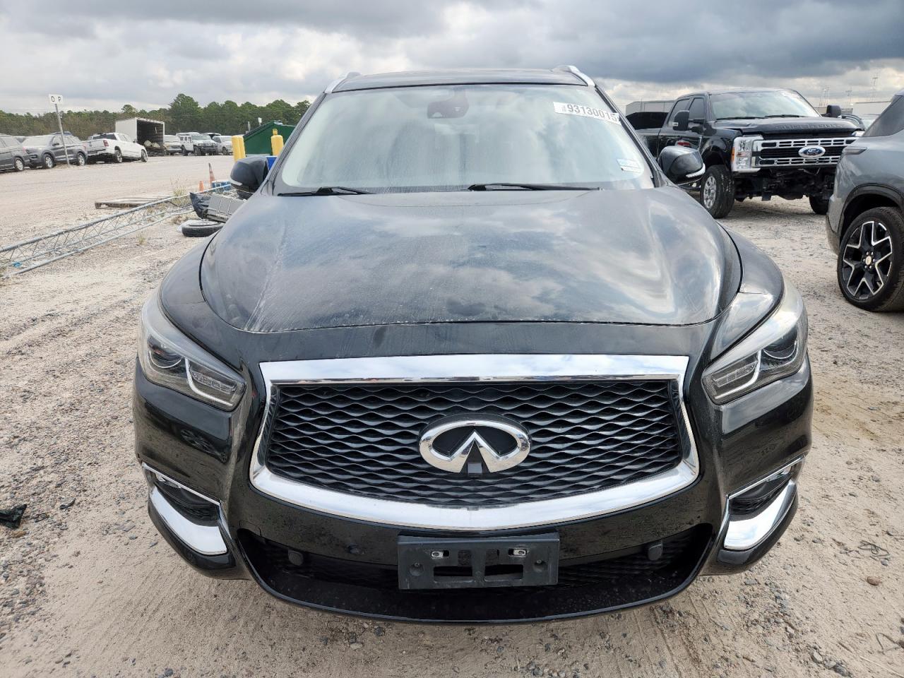 INFINITI Qx Luxe Image 4