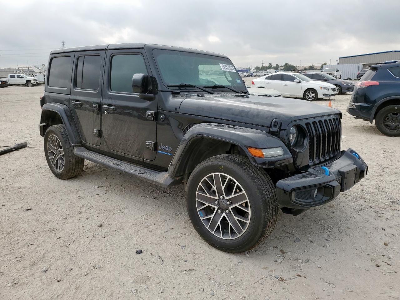 Jeep Wrangler Sahara 4xe Image 13