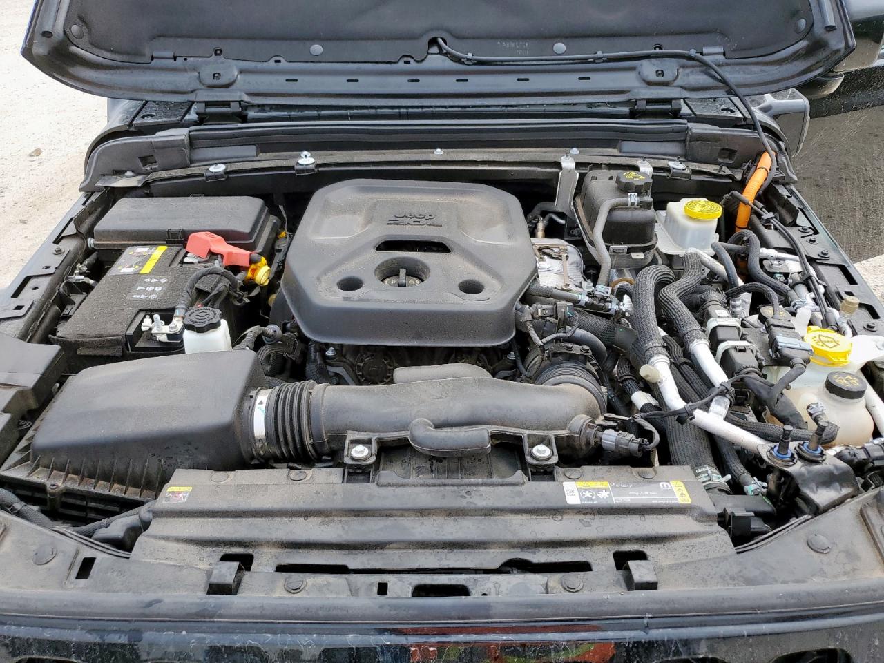 Jeep Wrangler Sahara 4xe Image 12