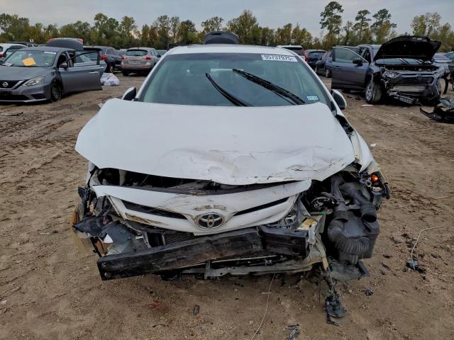 Toyota Corolla Base Image 12