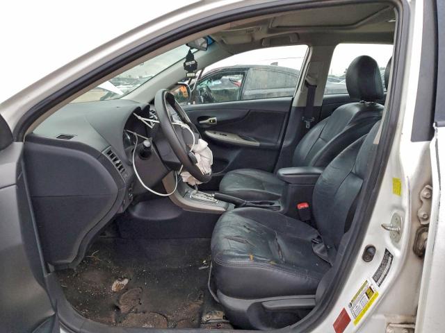 Toyota Corolla Base Image 11