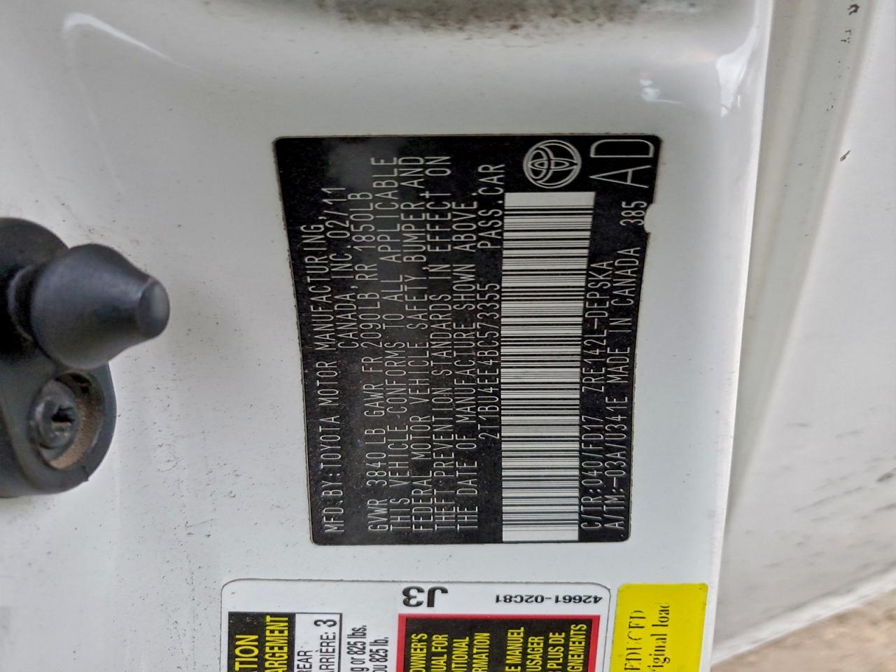 Toyota Corolla Base Image 6