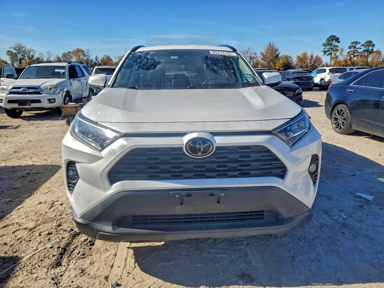 Toyota RAV4 Xle Image 12