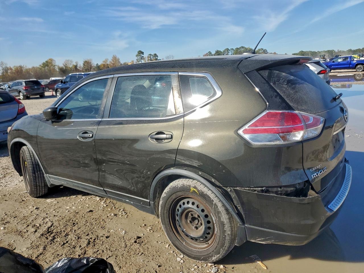 Nissan Rogue S Image 9