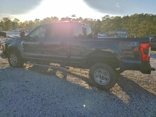 Ford F-250 Super Duty Image 3