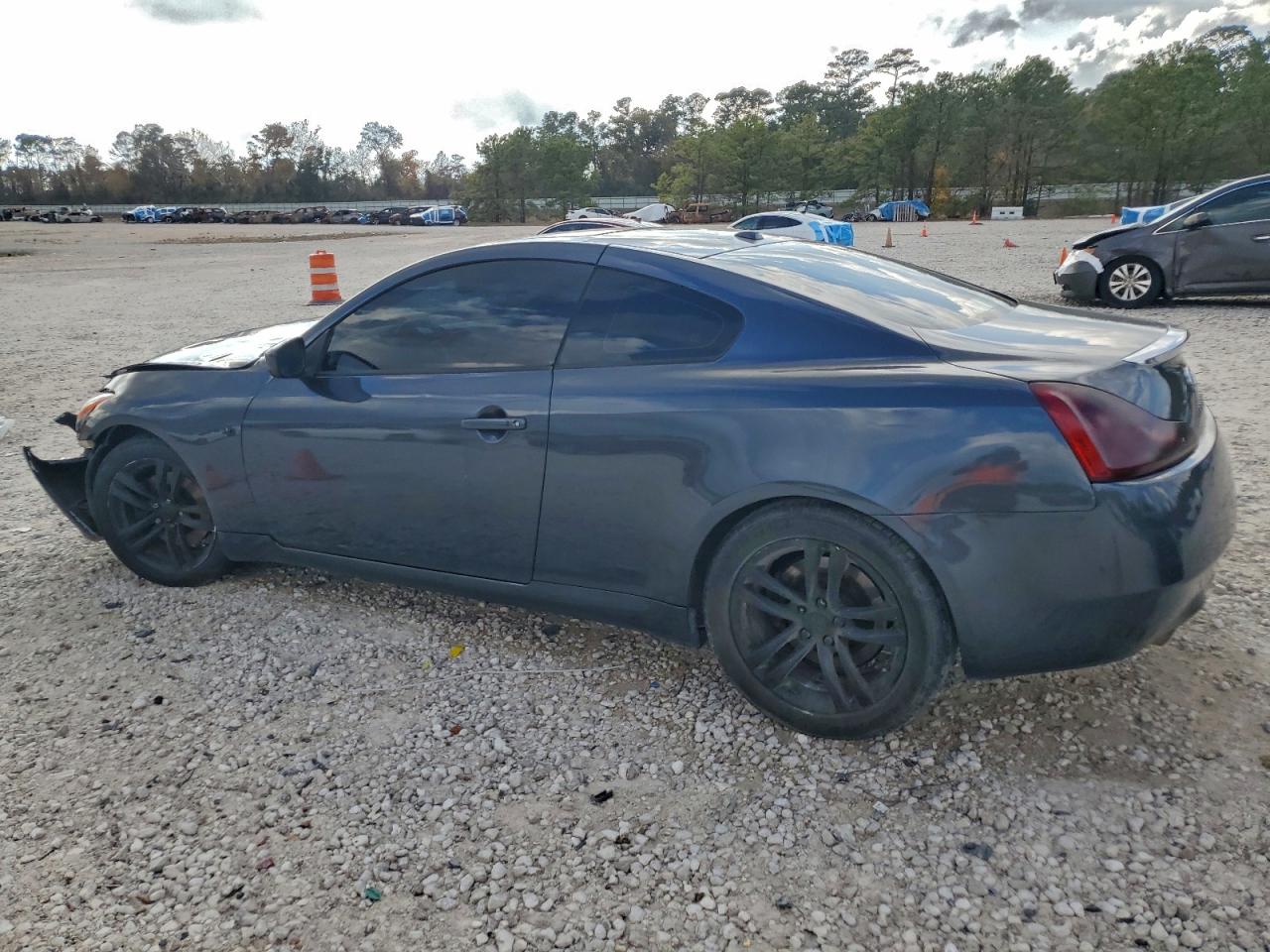 INFINITI G37 Base Image 3