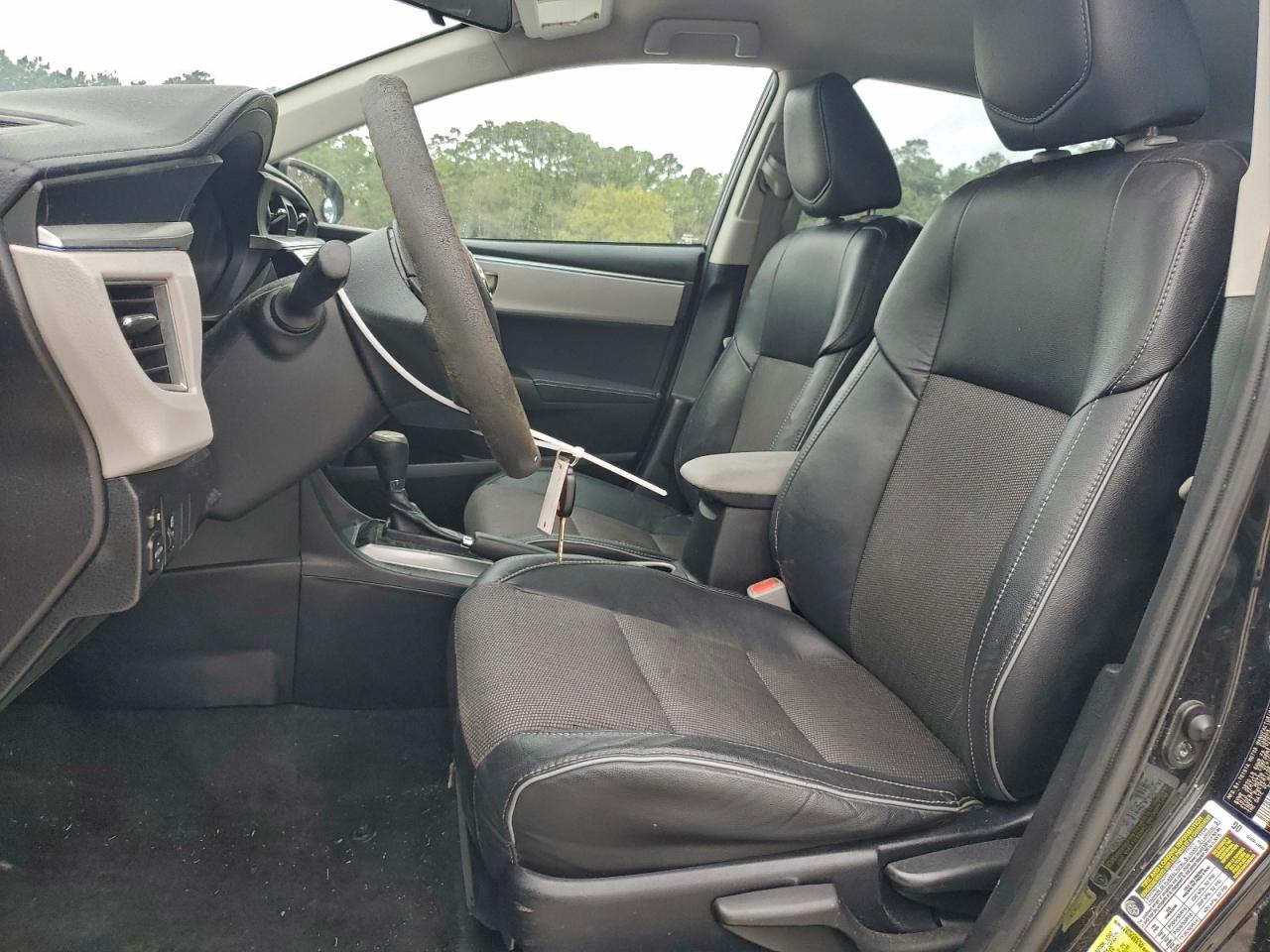 Toyota Corolla L Image 7