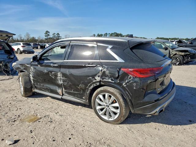 INFINITI Qx Essential Image 7