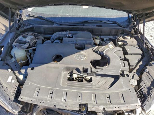 INFINITI Qx Essential Image 6