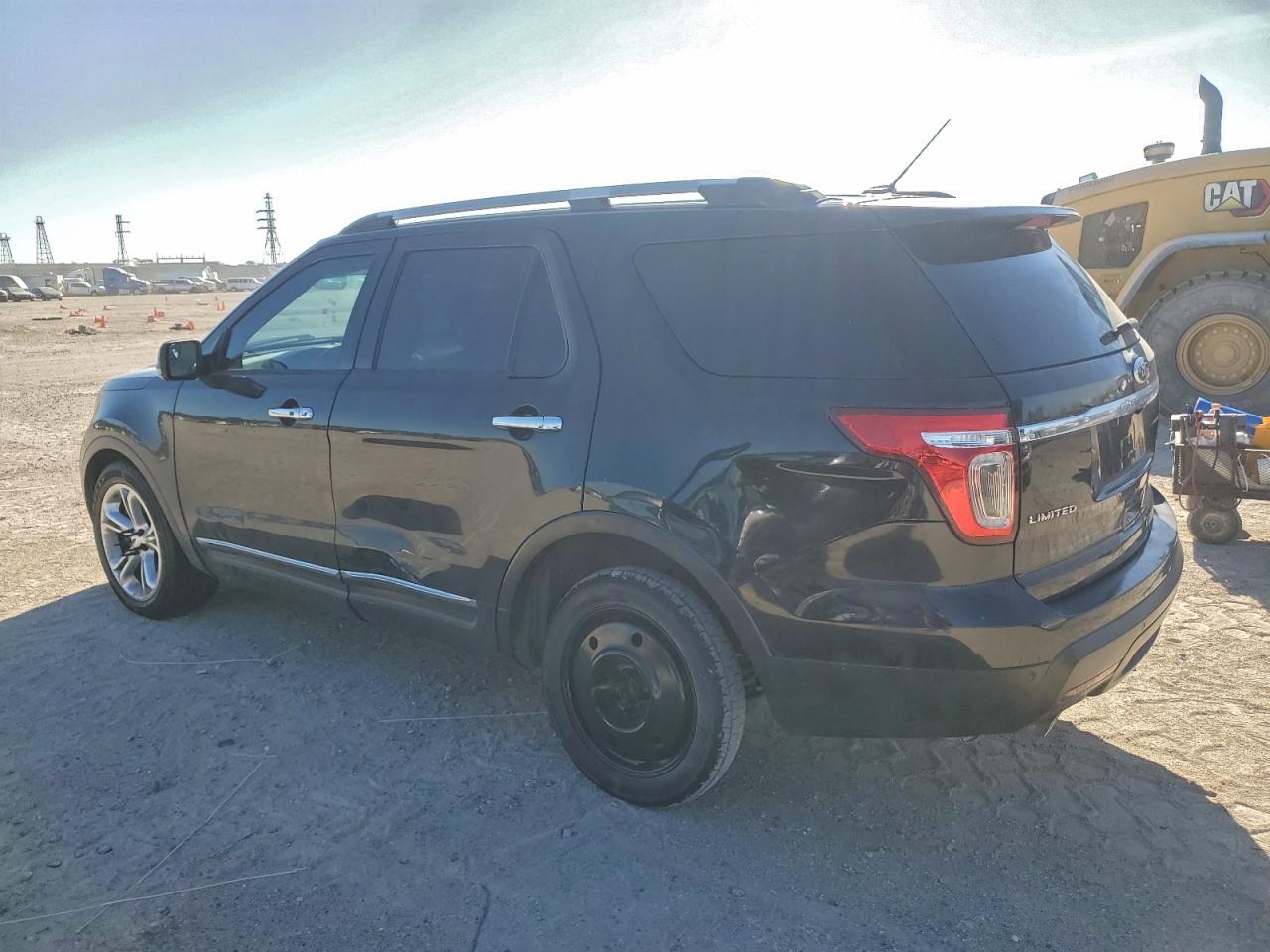 Ford Explorer Limited Image 11