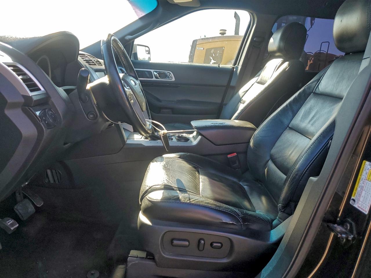 Ford Explorer Limited Image 2