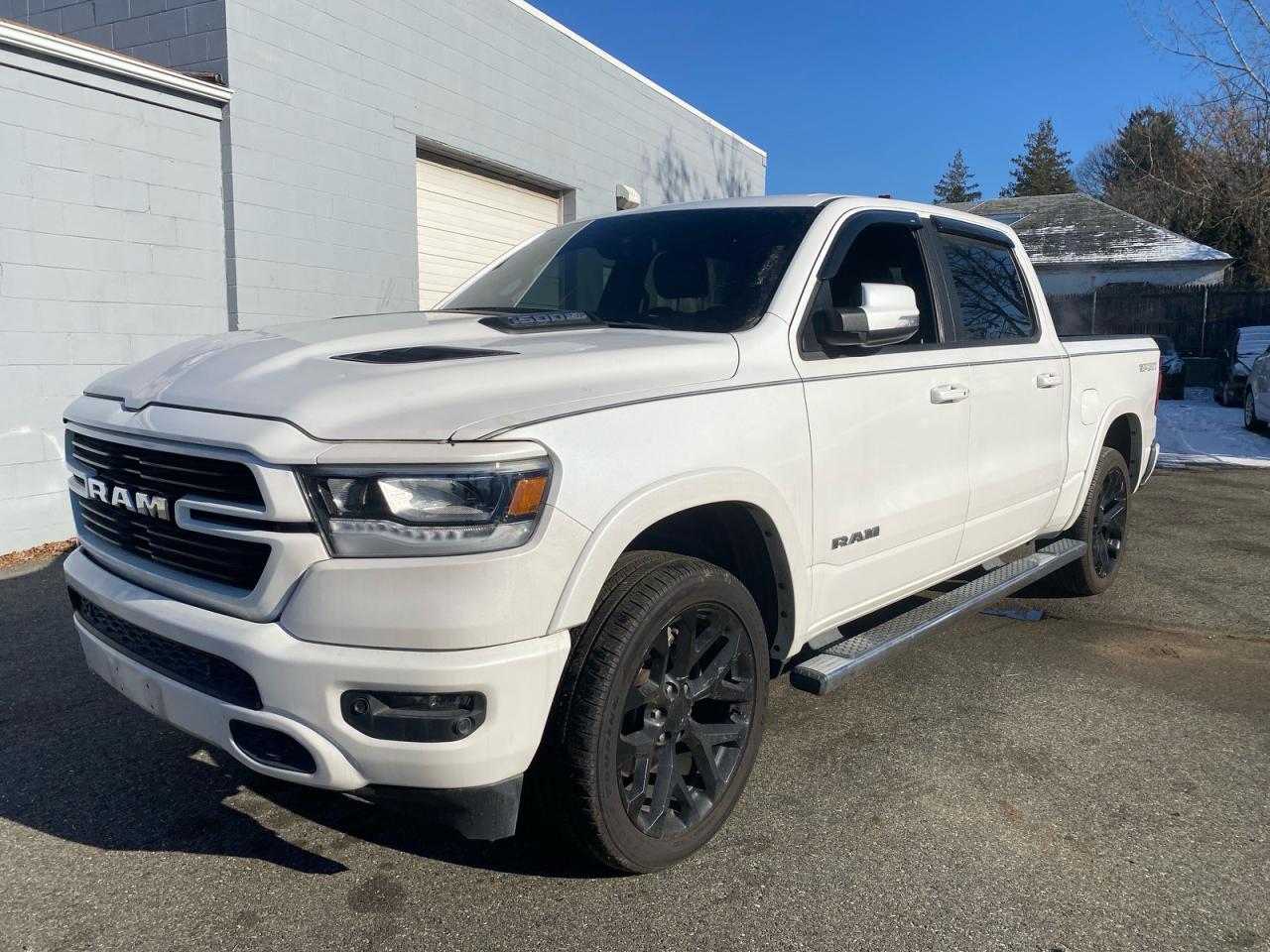 Ram 1500 Laramie Image 2