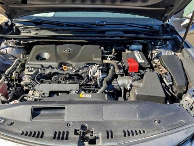 Toyota Camry Le Image 7