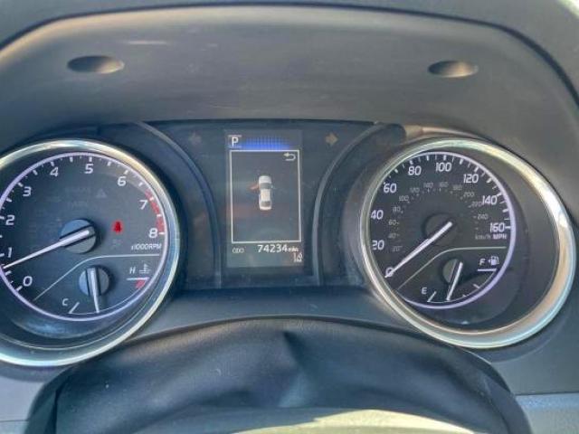 Toyota Camry Le Image 9