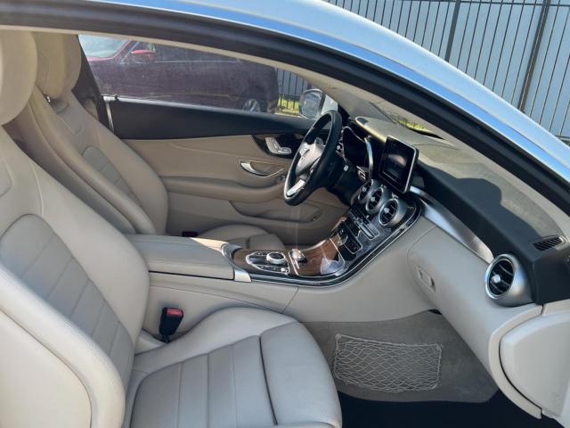 Mercedes-Benz C-Class 300 Image 3