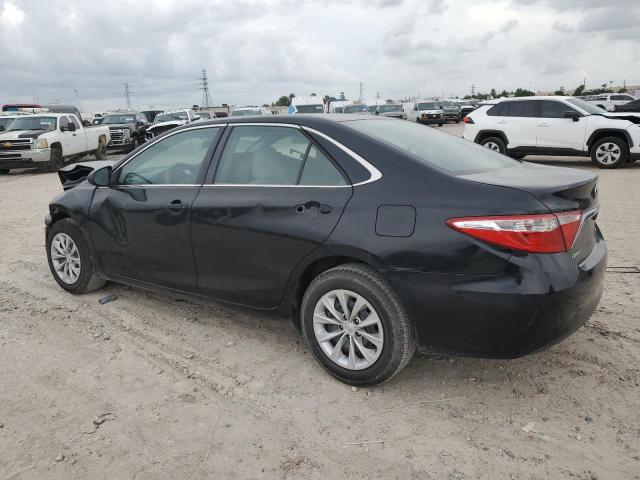 Toyota Camry Le Image 3